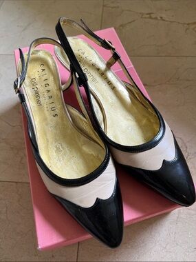 Caligarius Nude and Black Patent Leather Slingback Size 7.5 Narrow